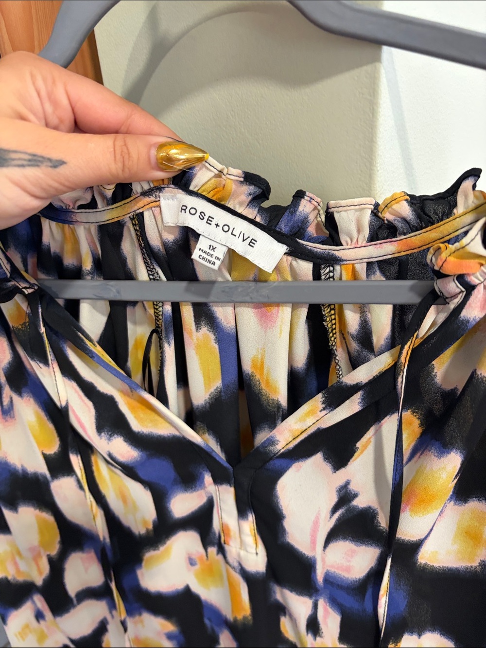 Women’s blouse - Picture 3 of 4